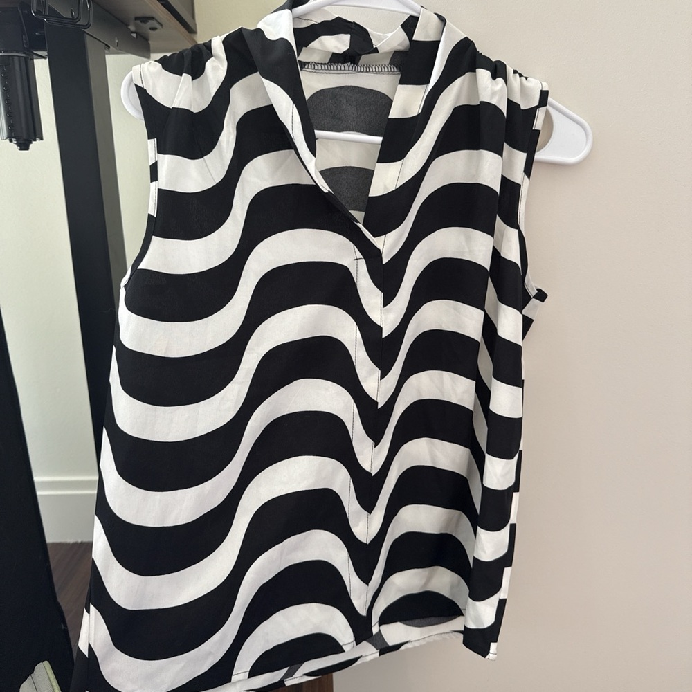Black and White Sleeveless Top